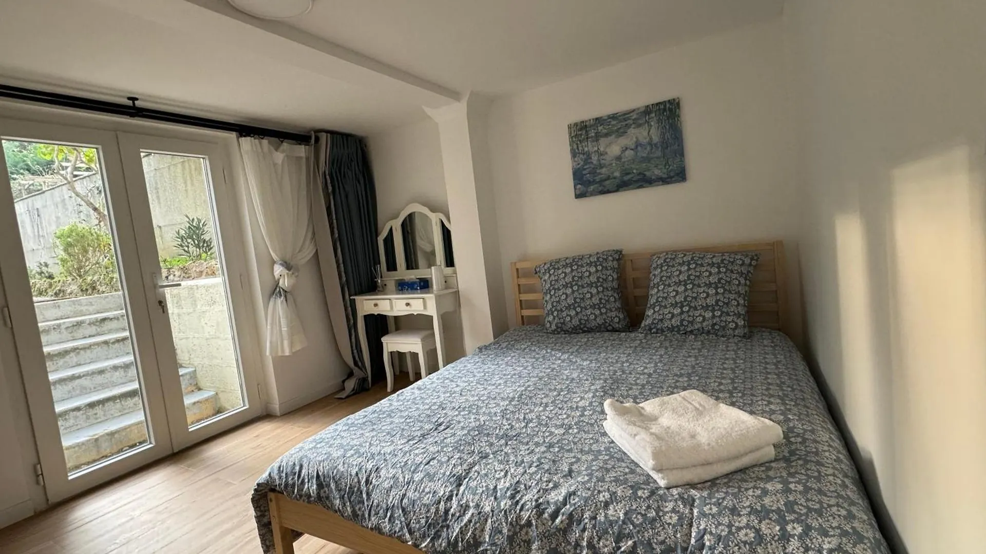 Maison Louise Creteil Guest house